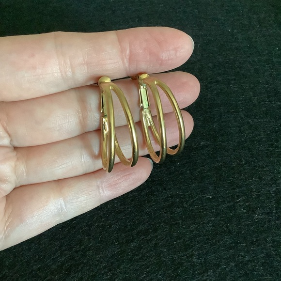 Vintage NEPIER clip on earrings. - Picture 1 of 4